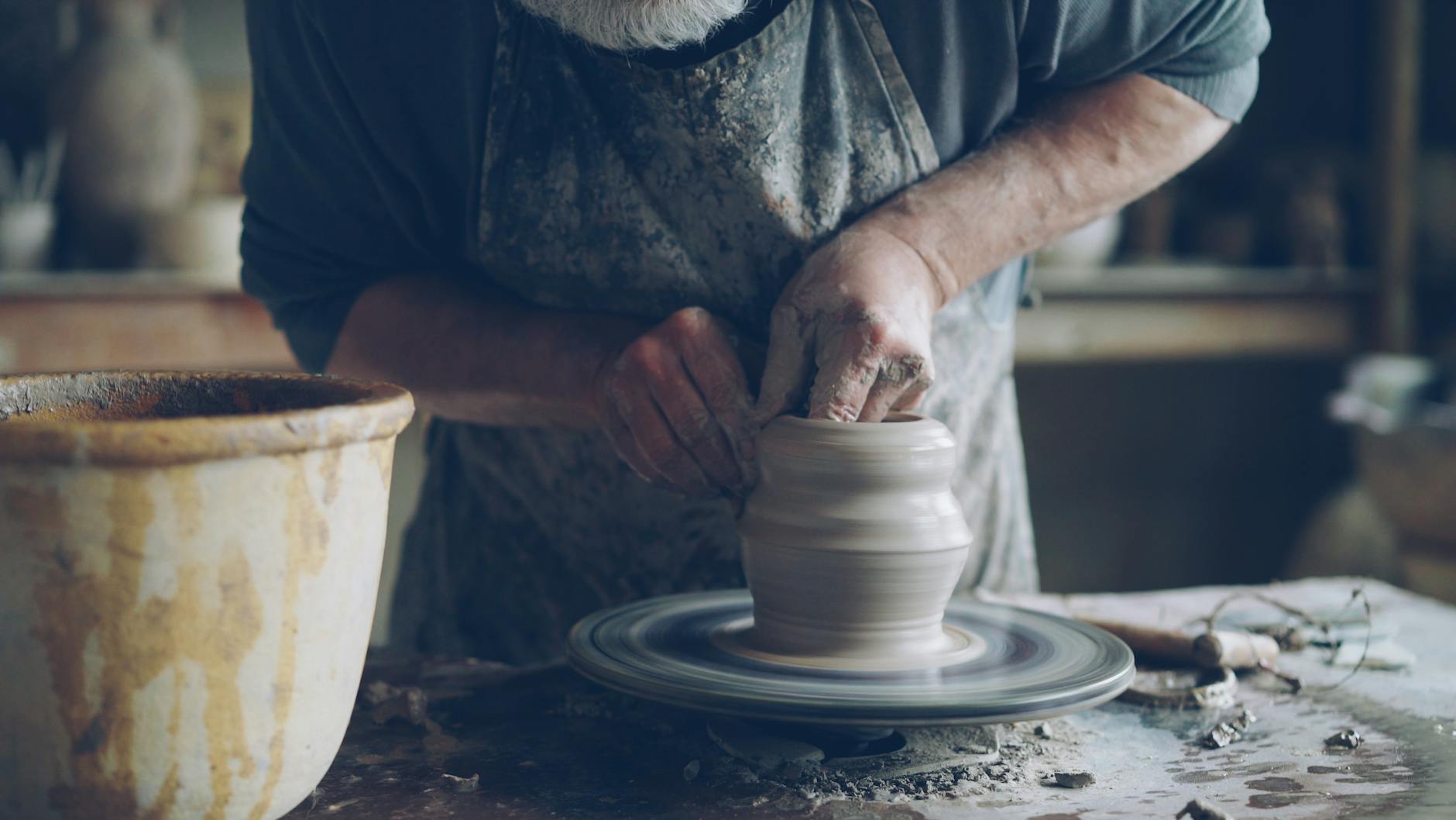 Read more about the article How to Make a Pottery Mug by Hand