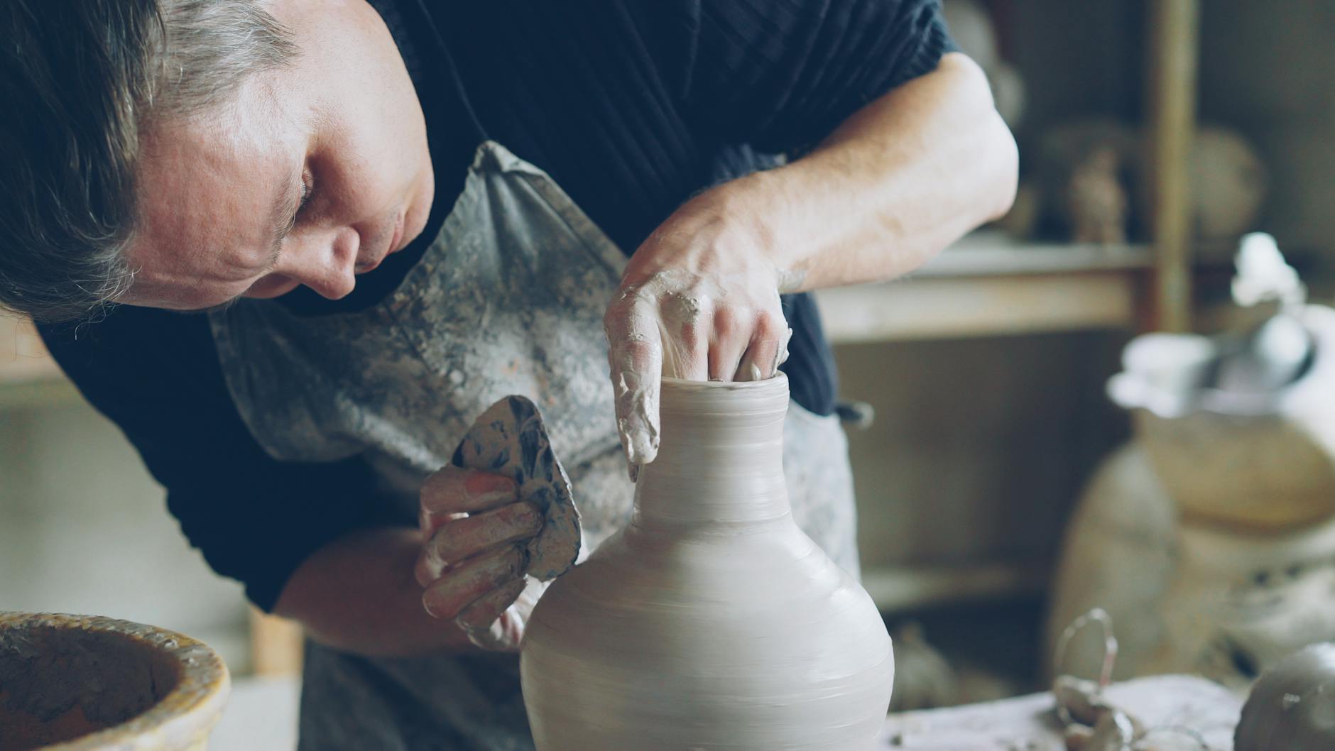 Read more about the article Making a Pottery Teapot: An Intermediate Project Explained