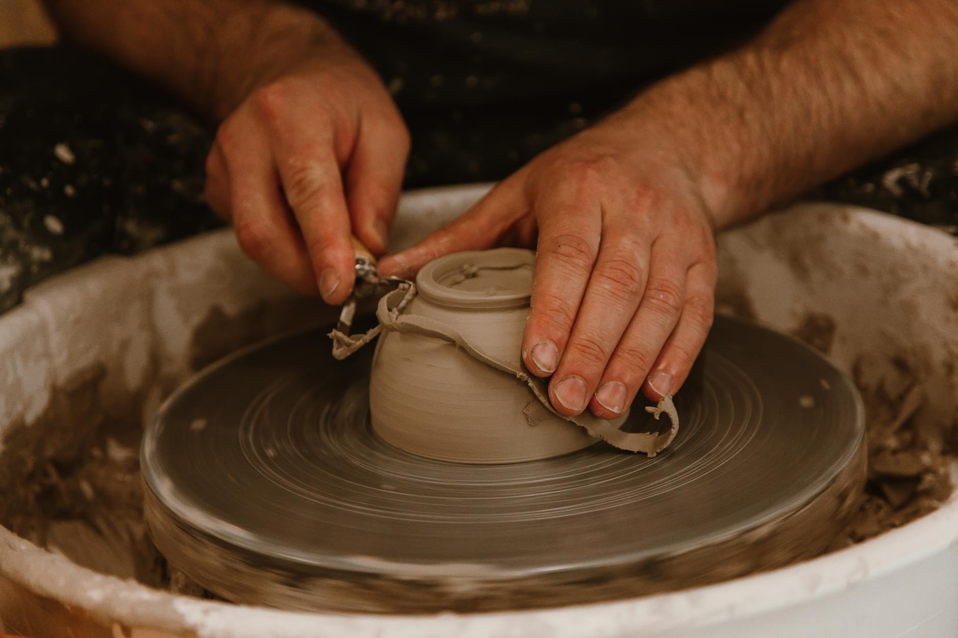 Read more about the article Making a Pottery Bowl: Step-by-Step for Beginners